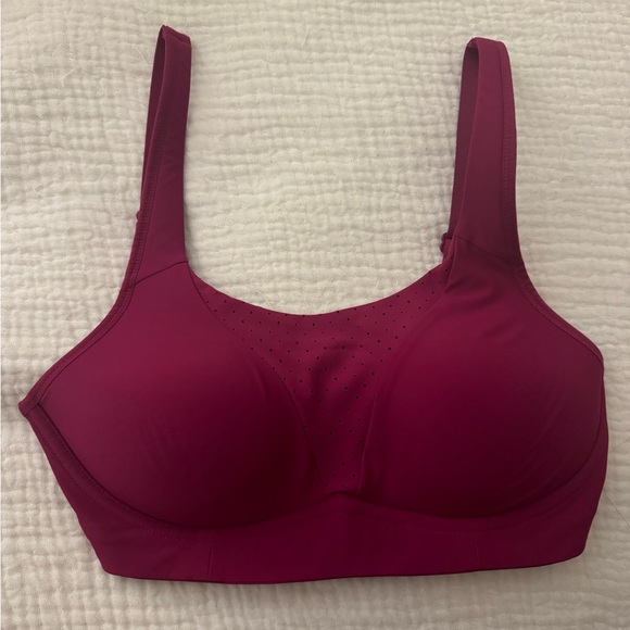 Lululemon Run Times Bra - Fuschia 32D - Picture 1 of 4